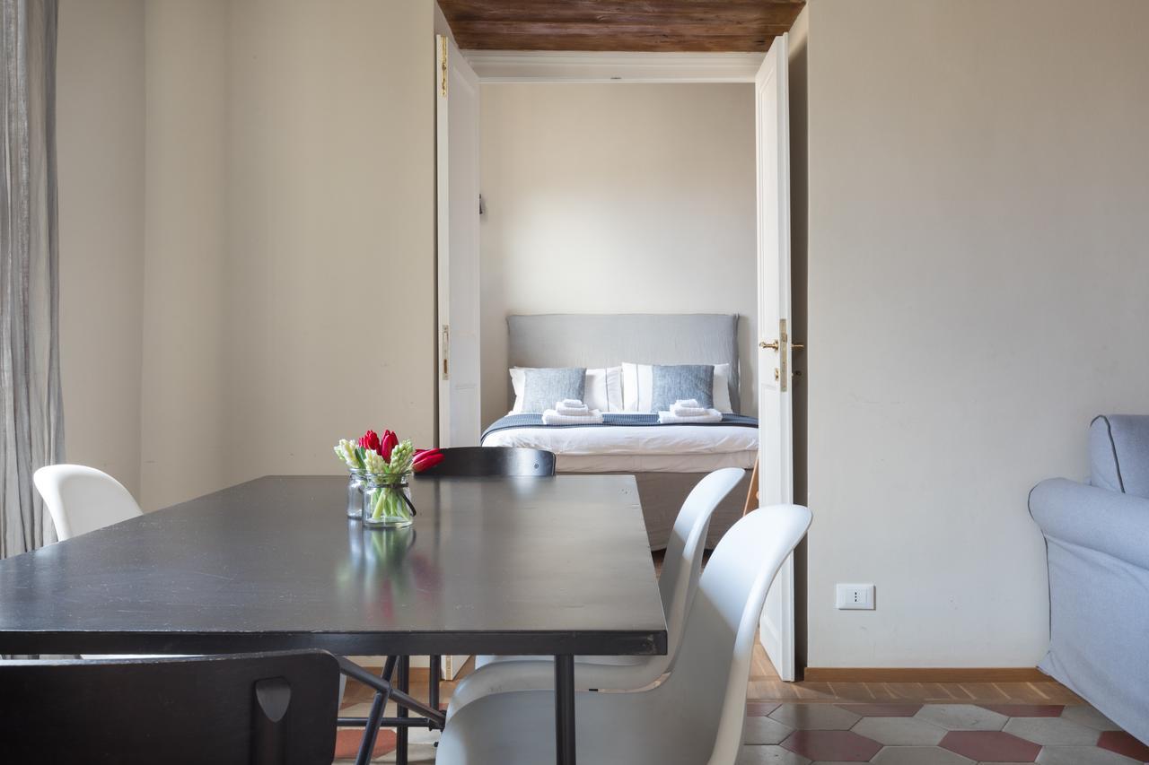 Mami'S Home Trastevere Apt With Private Terrace Rome Bagian luar foto