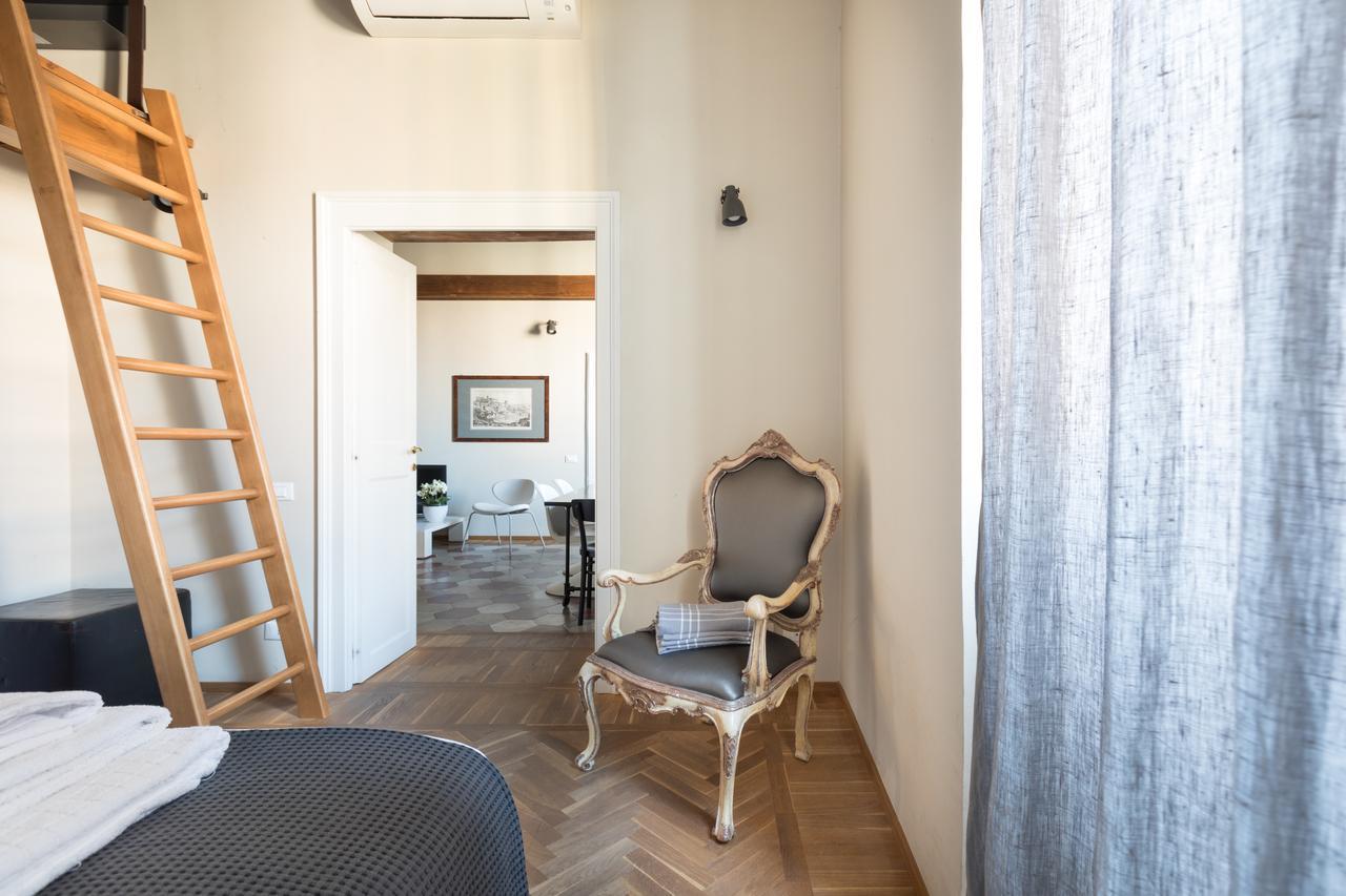 Mami'S Home Trastevere Apt With Private Terrace Rome Bagian luar foto