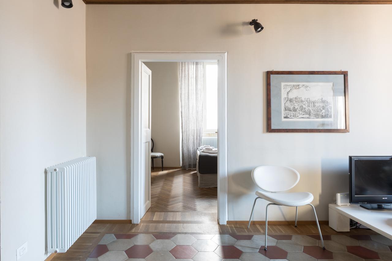 Mami'S Home Trastevere Apt With Private Terrace Rome Bagian luar foto