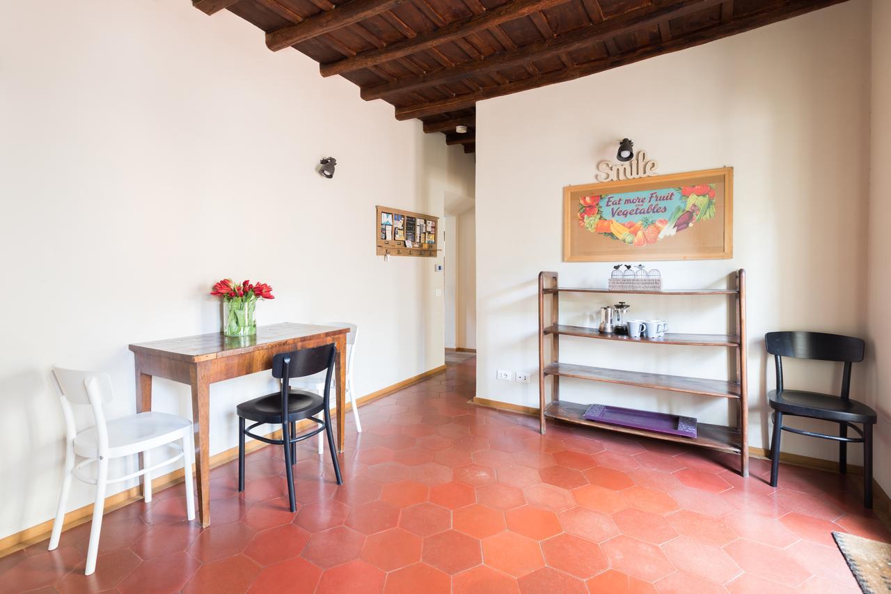 Mami'S Home Trastevere Apt With Private Terrace Rome Bagian luar foto
